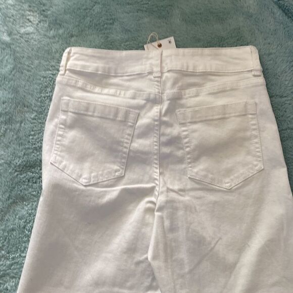 Chelsea & Violet Crop White Jeans - Picture 8 of 8